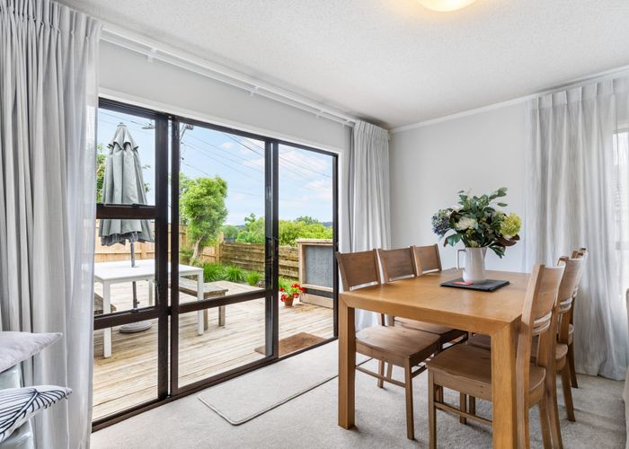  at 2/141 Verbena Road, Birkdale, Auckland