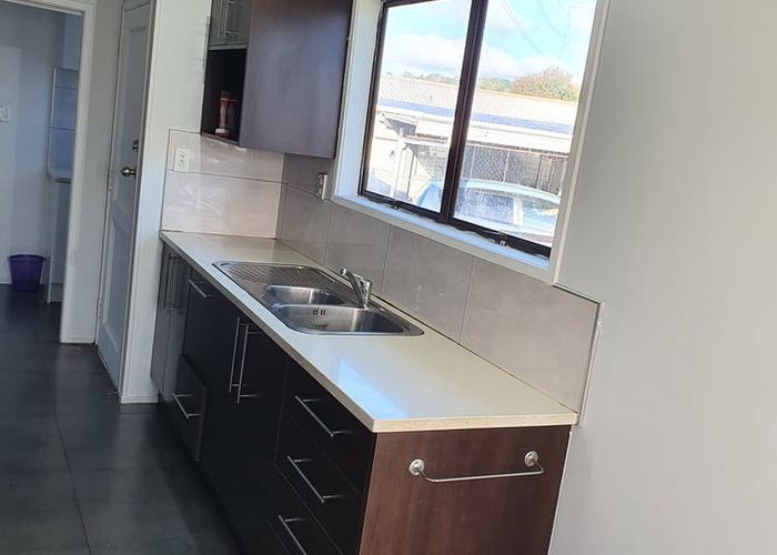  at 13 Darnell Crescent, Clover Park, Auckland