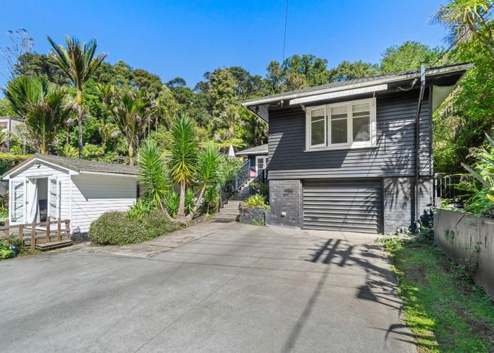  at 31 Valley Road, Titirangi, Auckland