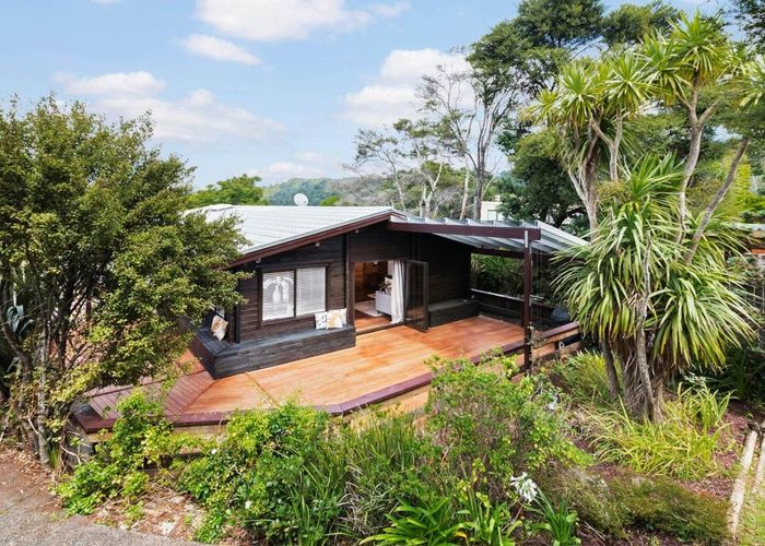  at 1062 Scenic Drive North, Swanson, Auckland