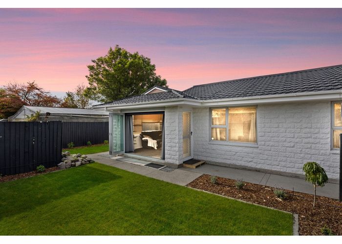  at 2/95 Cheyenne Street, Sockburn, Christchurch