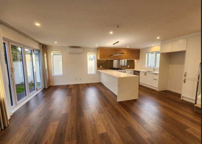  at 39c Waiohua Road, Greenlane, Auckland City, Auckland