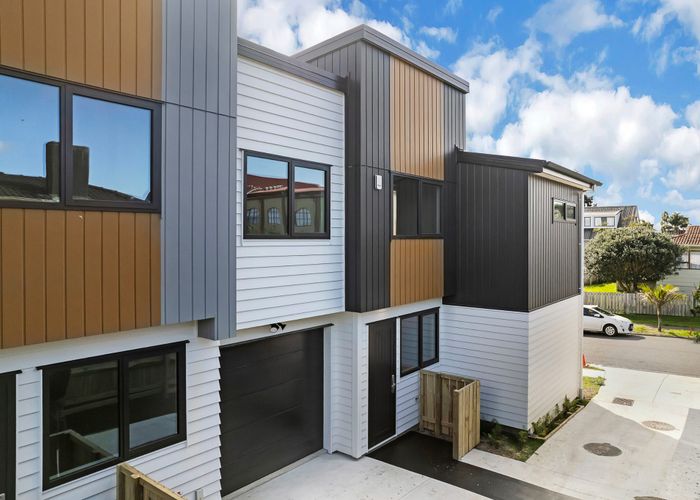  at 4/26 Cape Road, Mangere, Manukau City, Auckland
