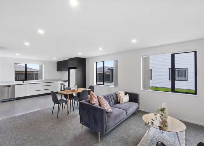  at 4/27 Te Manatu Drive, Rototuna, Hamilton, Waikato
