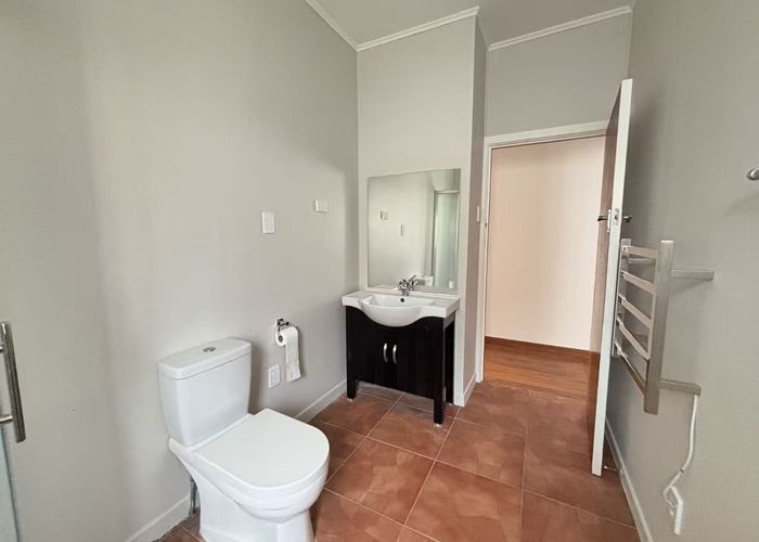  at 39 Staveley Avenue, Mount Roskill, Auckland