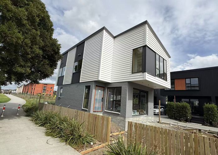  at 46 Range View road, Mount Albert, Auckland City, Auckland