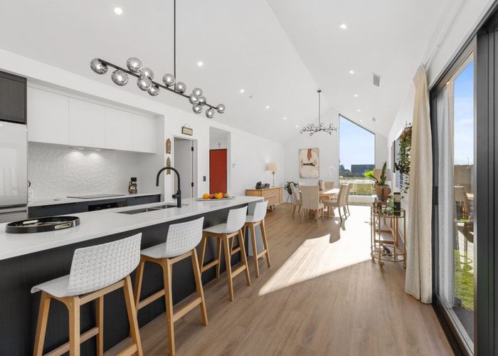  at 16 Paradise Way, Halswell, Christchurch City, Canterbury