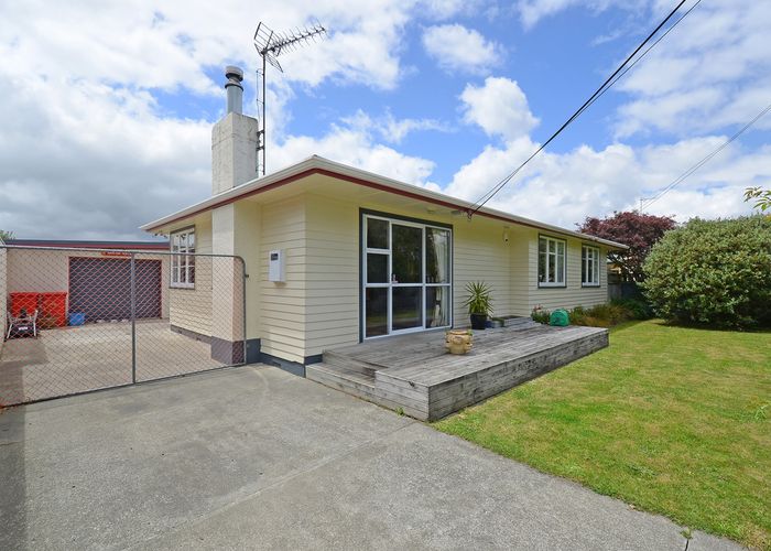  at 10 Charles Street, Clouston Park, Upper Hutt