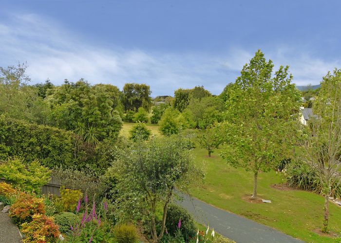  at 68 Washbourn Drive, Richmond