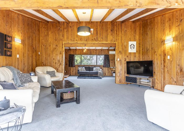  at 81 Almadale Road, Cheltenham, Feilding