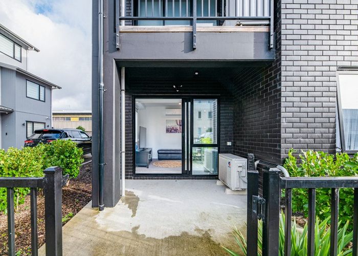  at G10/28C Eileen Newey Place, Henderson, Waitakere City, Auckland
