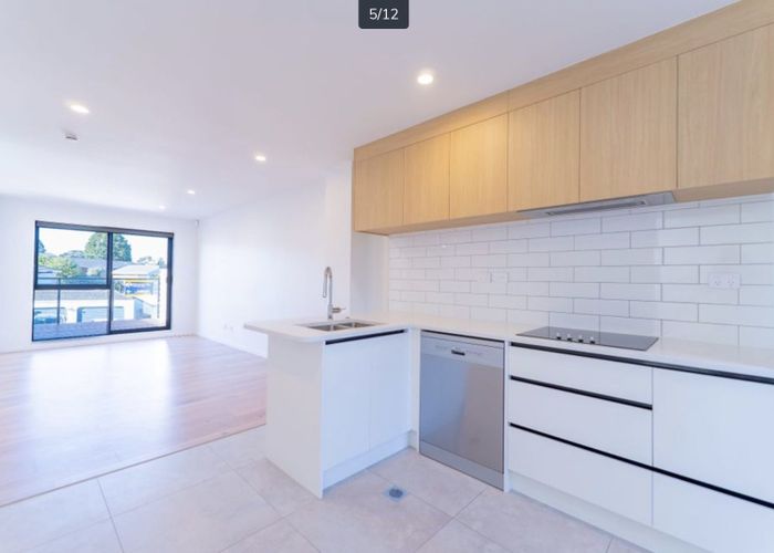  at 1/82 Rosewarne, Glendene, Waitakere City, Auckland
