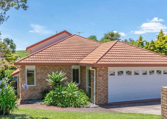  at 38 Pukatea Avenue, Albany, Auckland