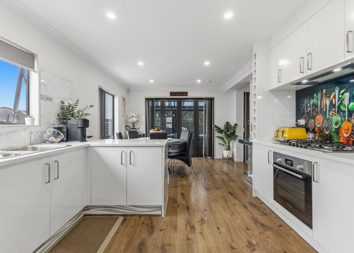  at 15 Lovely Lane, Manurewa, Manukau City, Auckland