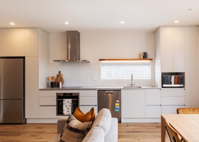  at 6 Brightwell Place, New Windsor, Auckland City, Auckland