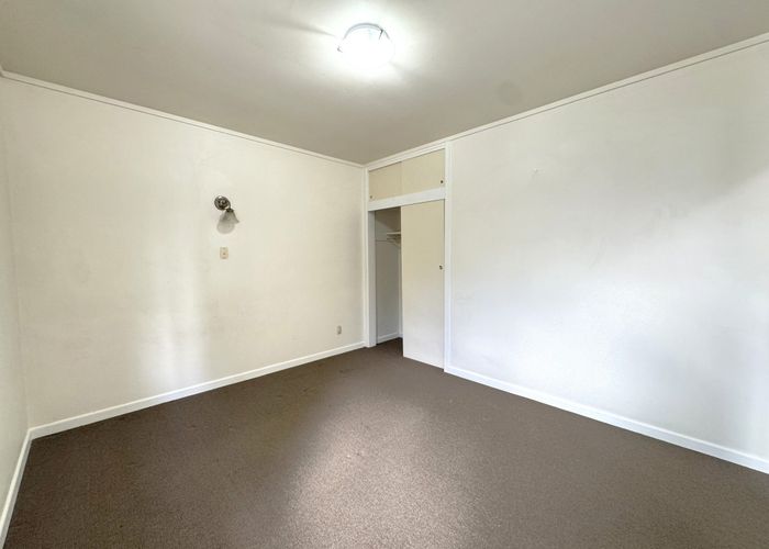  at 2/1 King Edward Avenue, Epsom, Auckland