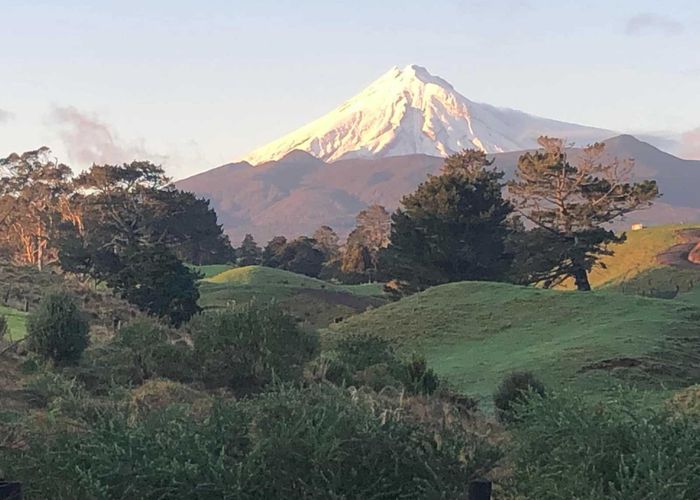  at 2 Te Ara Karoiroa, Hurford, New Plymouth, Taranaki