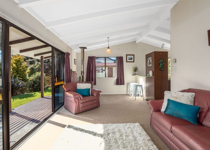  at 20 Oaklands Grove, Clouston Park, Upper Hutt