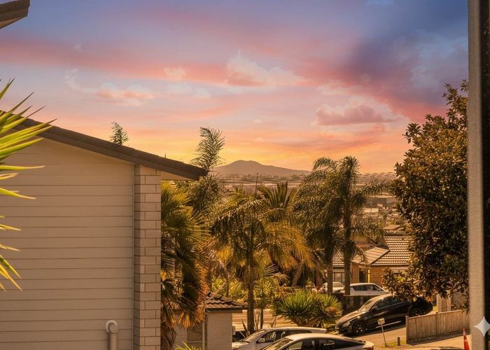  at 41E Redoubt Road, Goodwood Heights, Manukau City, Auckland