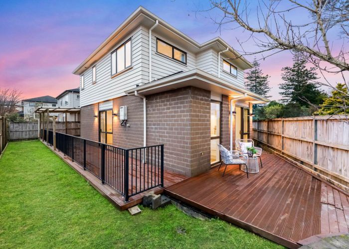  at 39 Bordeaux Parade, Te Atatu South, Waitakere City, Auckland