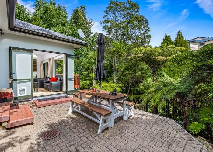  at 5 Springwater Vale, Unsworth Heights, North Shore City, Auckland