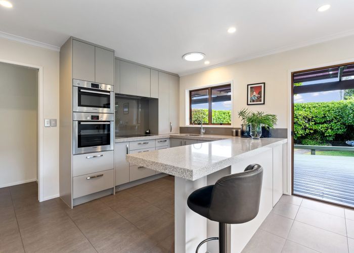  at 14 Kentigern Close, Pakuranga, Manukau City, Auckland