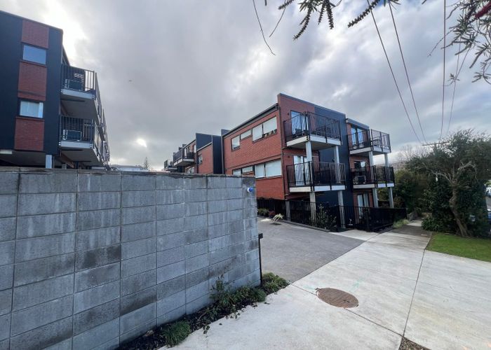  at 207 (F3-2)/2 Castledine Crescent, Glen Innes, Auckland City, Auckland