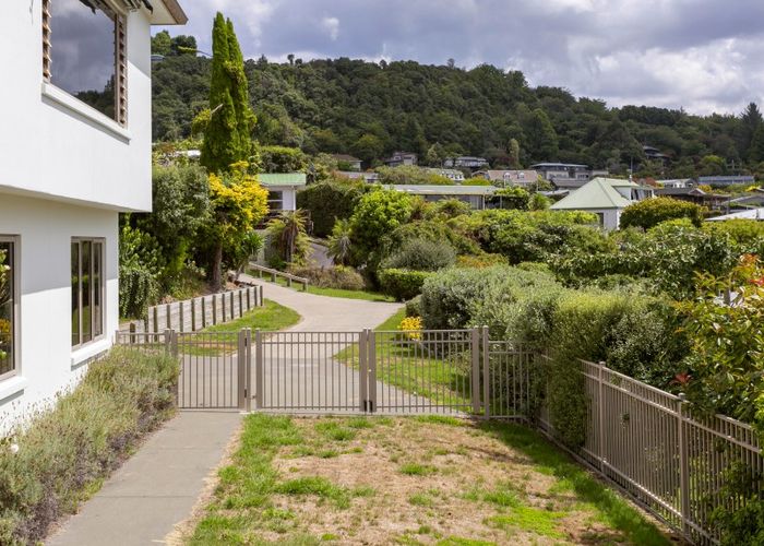  at 1/13 Scenic Heights, Acacia Bay, Taupō