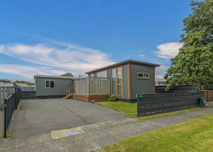  at 3 Acacia Street, Kelvin Grove, Palmerston North, Manawatu / Whanganui