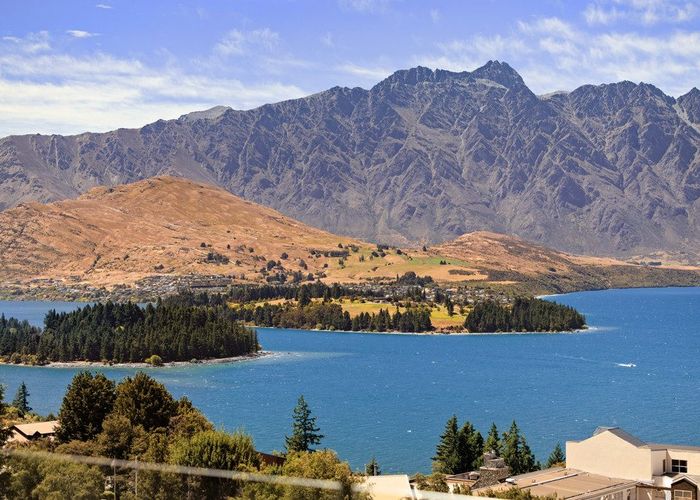  at 1 Strawberry Lane, Fernhill, Queenstown-Lakes, Otago