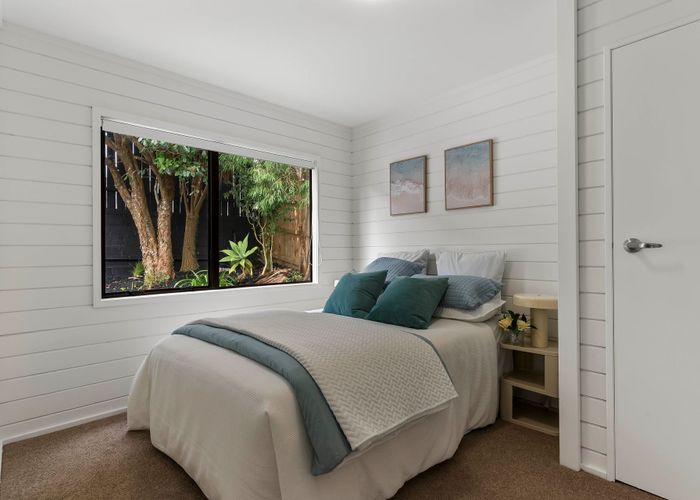  at 620A East Coast Road, Browns Bay, North Shore City, Auckland