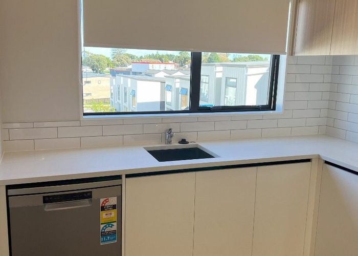  at 72 Tukari Lane, Mangere Bridge, Manukau City, Auckland
