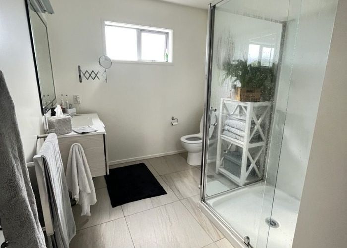  at 4 Marina View, Paremata, Porirua, Wellington