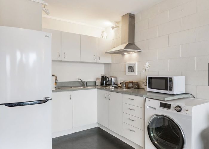  at 3N Mountain Rd, Mount Wellington, Auckland City, Auckland