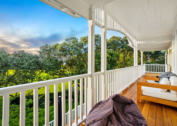  at 25 Glen Road, Stanley Point, Auckland