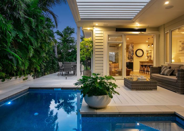  at 15 Colonial Drive, Silverdale, Silverdale