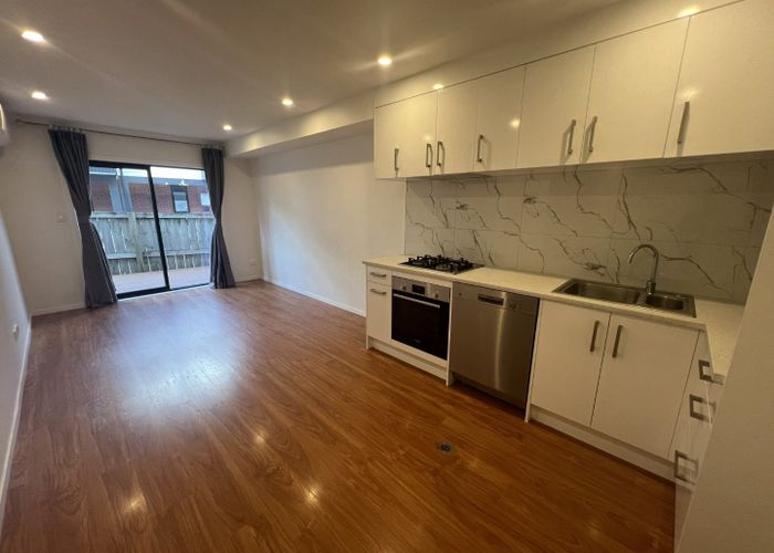  at 2/16 Inverness Avenue, Hamilton East, Hamilton, Waikato