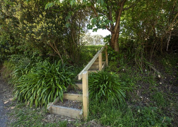  at 10 Kohutuhutu Road, Raumati Beach, Paraparaumu