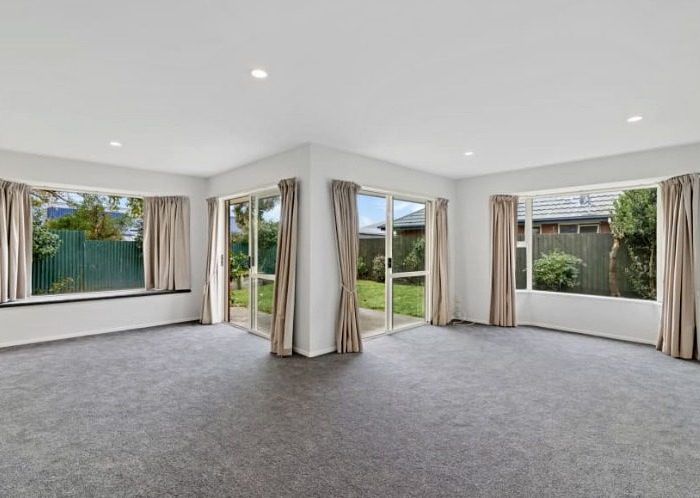  at 4/15  Sylvan Street, Hillmorton, Christchurch City, Canterbury