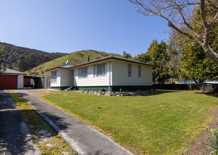  at 17 Rata Avenue, Tapawera