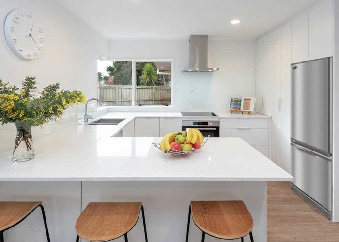  at 2/23 Tarnica Road, Northpark, Manukau City, Auckland