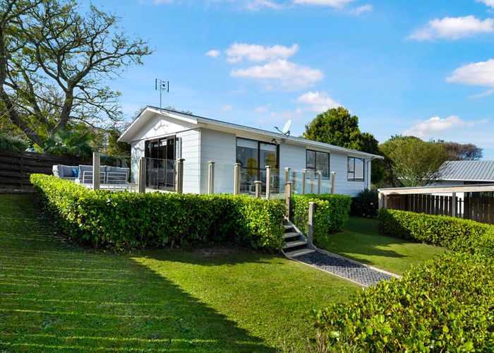  at 1/14 Moxham Grove, Massey, Auckland