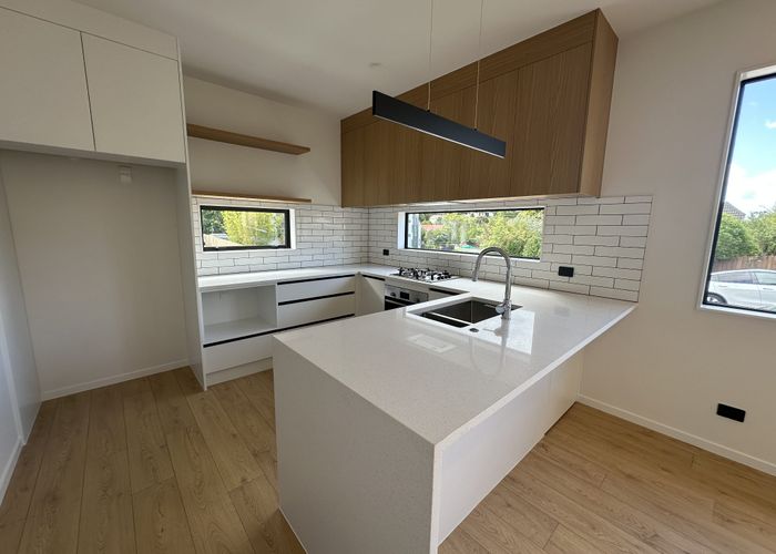  at 2A Dianthus Place, Browns Bay, North Shore City, Auckland