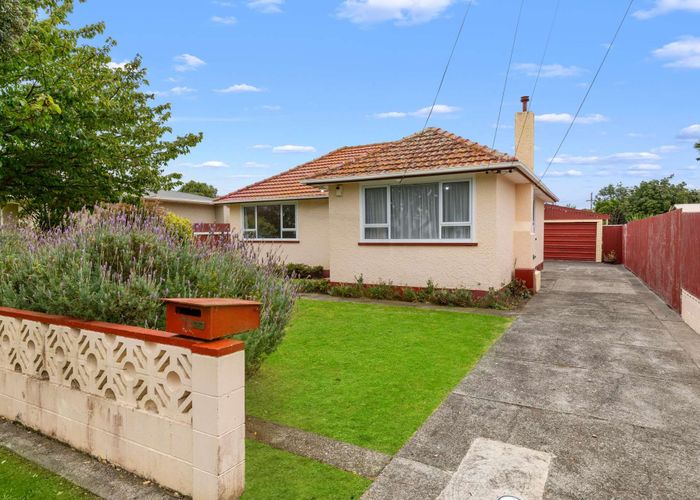 at 72 Thatcher Street, Castlecliff, Whanganui