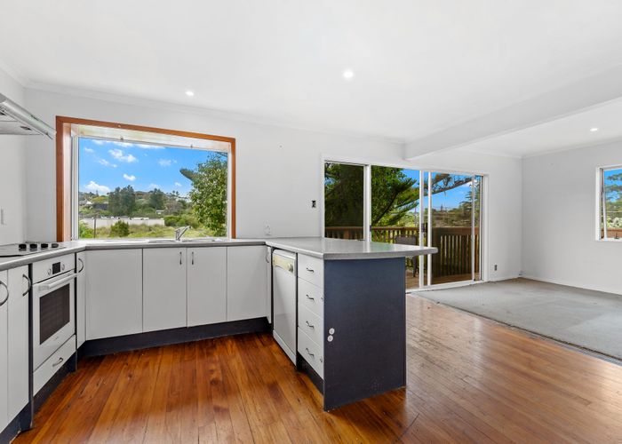  at 2A Holiday Road, Stanmore Bay, Whangaparaoa