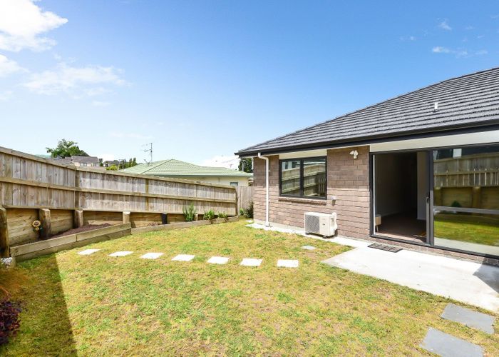  at 2/33 Cowley Drive, Temple View, Hamilton