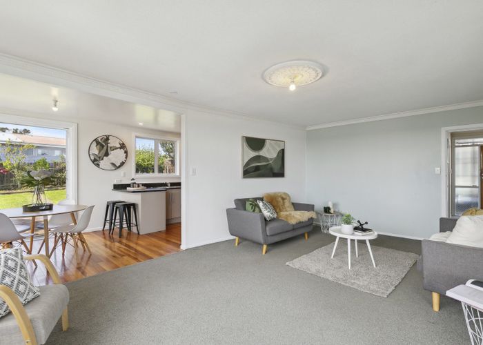  at 6 Brooker Grove, Newlands, Wellington