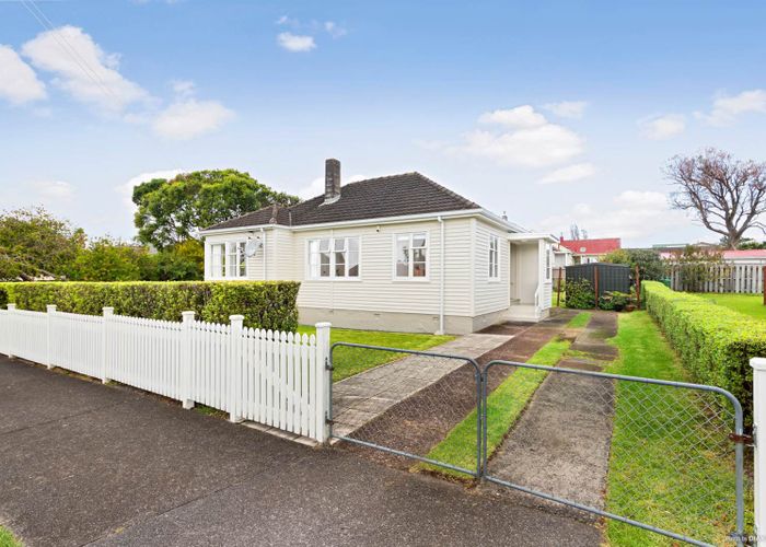  at 53 Taylor Street, Blockhouse Bay, Auckland