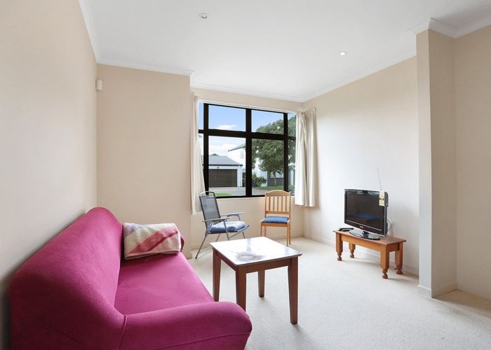  at Te Atatu Peninsula, Waitakere City, Auckland