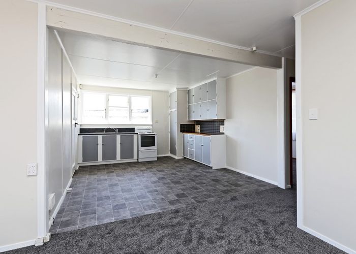  at 8 Bristol Place, Flaxmere, Hastings